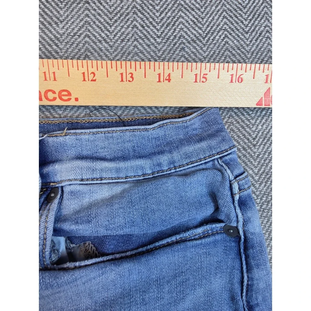 BlankNYC The Essex Classic Cut-Off Distressed Denim Shorts Light Wash 31 82M8144